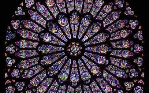 巴黎圣母院起火，或“遭灭顶之灾”