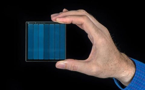 微软玻璃硬盘问世