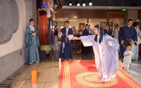 汉服——传统与现代交织的自我表达