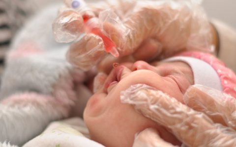 世卫组织纪念世界消灭天花40周年