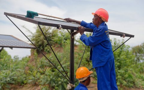 联合国秘书长：气候行动与绿色和体面工作并行不悖