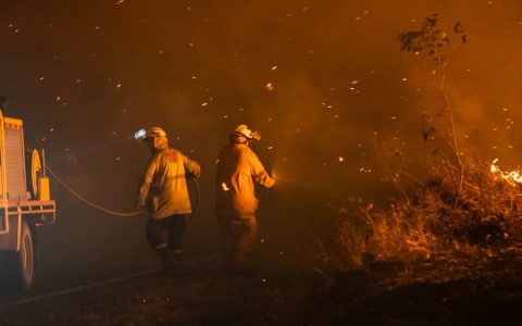 澳大利亚林火：儿基会协助救灾行动 强调决策者应倾听受灾儿童心声