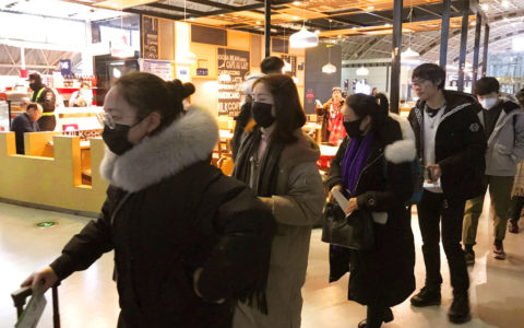 【人民战疫】世卫组织关注应对冠状病毒疫情的卫生工作者被感染