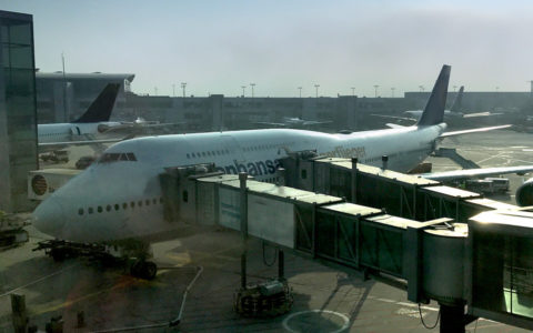 【人民战疫】国际民航组织：2019冠状病毒疫情估计将使全球航空公司第一季度损失40亿至50亿美元