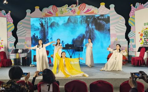 “迎国庆.贺中秋”2020庚子抗冠防疫扶贫老区名人直播爱心公益晚会在蓉举办