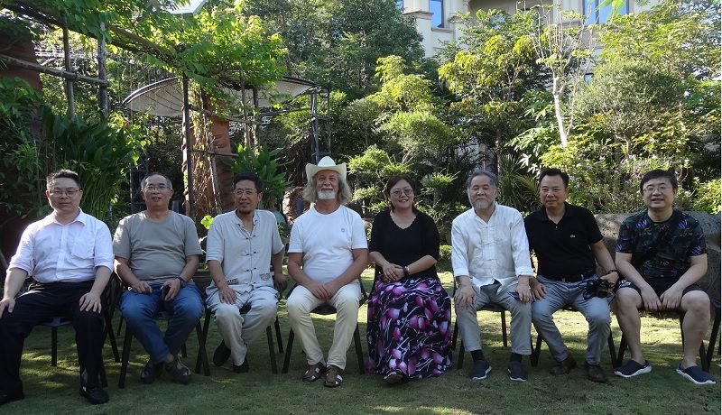 中俄文化艺术沙龙海口举行