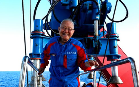 “院士后”汪品先：82岁9天3次深潜南海