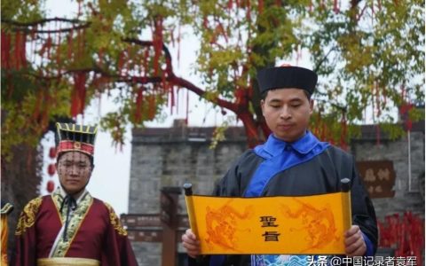 客家主题街景剧《天下客家·相约洛带之填川路上》在洛带古镇上演