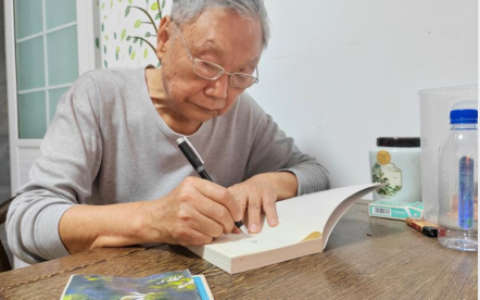 刘国美：拜访著名诗人梁如云