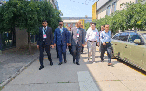 伊拉克国家考察团莅临北京爱思欧谛生物科技 共探绿田神菊SOD产业合作新机遇 