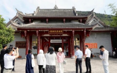 海外华媒走进川南傅氏家风馆，领略家风与家国情怀