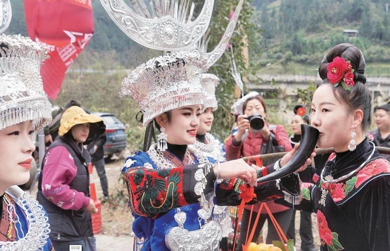 一碗素瓜豆汤出圈，全国网友集体破防：贵州的夏天作弊了吧？
