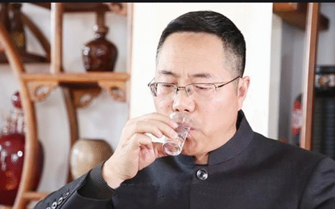 魏晓东与酒类行业“反添加”倡议及标准制定实践综述