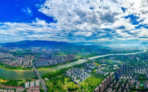 金漪湖：荒山之上崛起一座产业新城