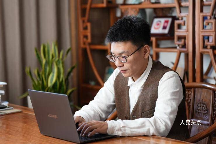 “手”护健康——振动拍打非遗传承人刘啸轩