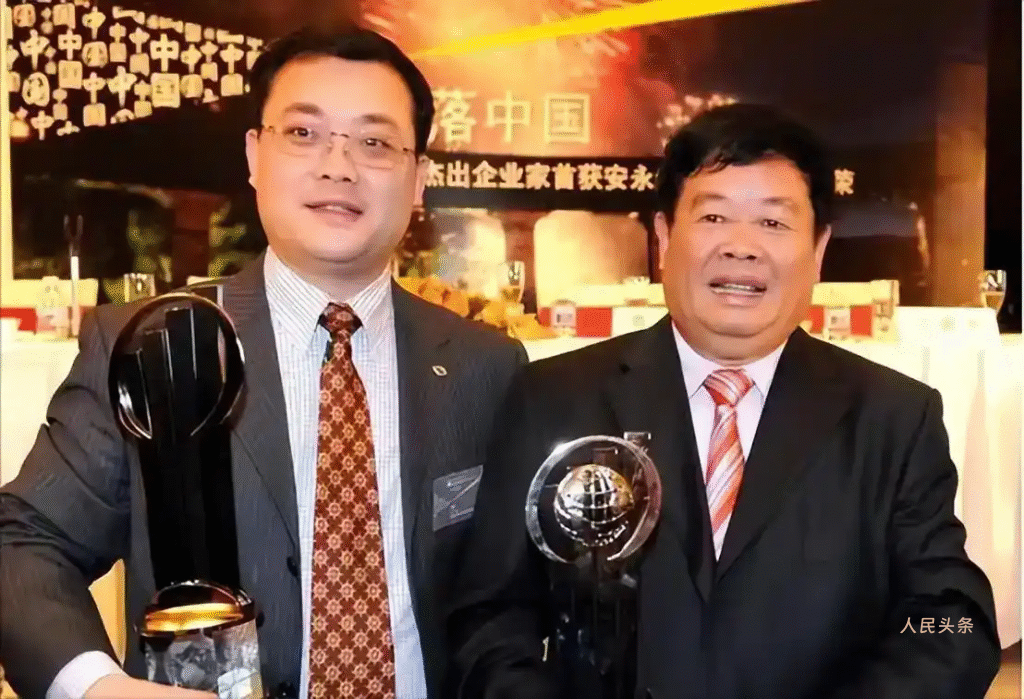 福耀玻璃：曹德旺辞去董事长职务，选举曹晖为新董事长