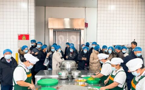 政校家三方聚力，左思高中树校园食品安全新标杆