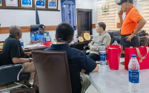 金门安保服务有限公司董事长胡介国带领安保考察团考察阿夸伊博姆州