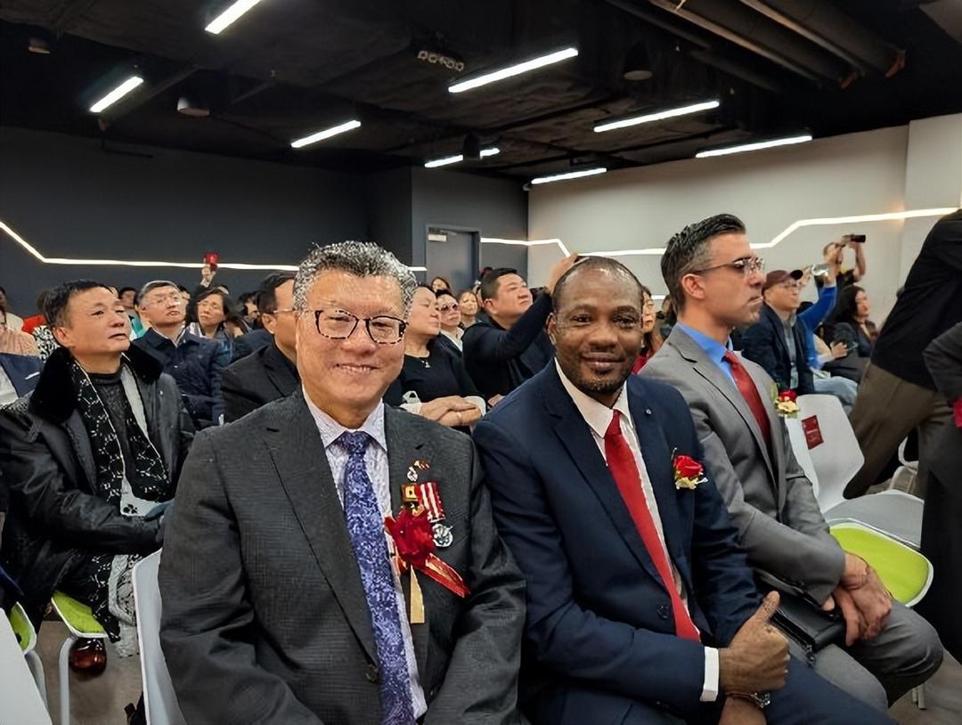 加拿大共工新闻社宣告成立 揭牌暨签约仪式在多伦多隆重举行