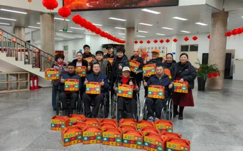 以书为媒，以爱为桥！哈尔滨携手残障朋友共庆元宵、致敬雷锋
