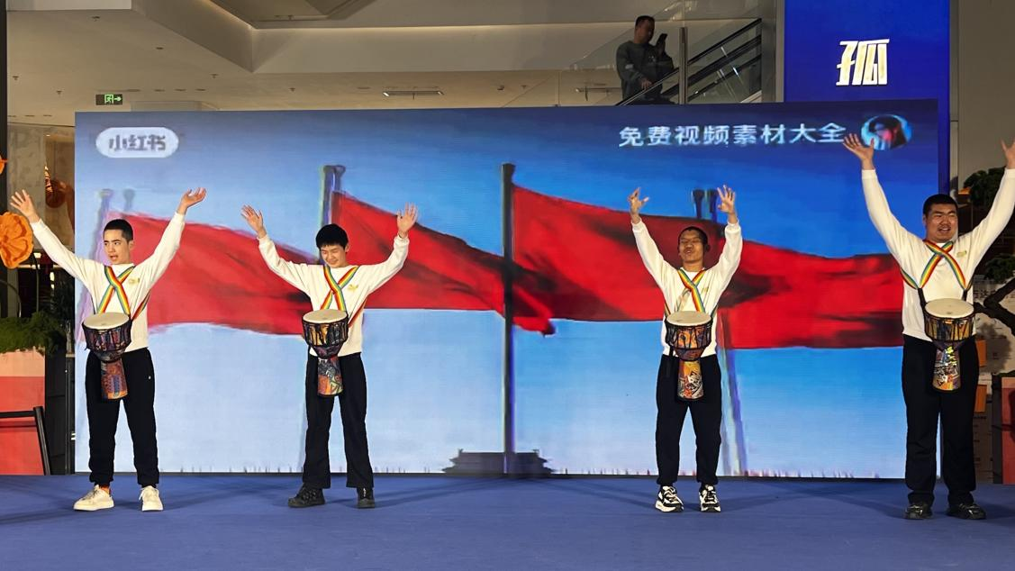 “以艺术为载体,以公益为内核” 东方军乐传媒艺术团参加‘第十九个世界自闭症日’ ——‘大手牵小手·有爱不孤独’”公益活动