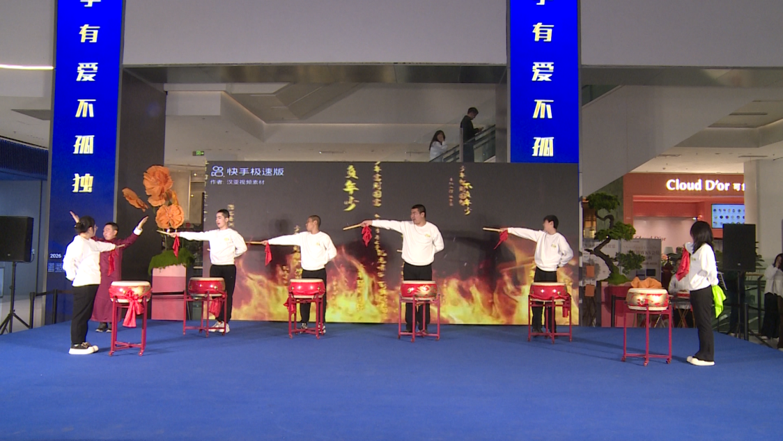 “以艺术为载体,以公益为内核” 东方军乐传媒艺术团参加‘第十九个世界自闭症日’ ——‘大手牵小手·有爱不孤独’”公益活动-图片3