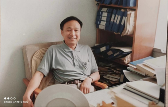 侨史专家方雄普回忆录《往事杂忆》面世