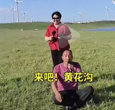 网红主播雪峰:用真情讲好乡村故事