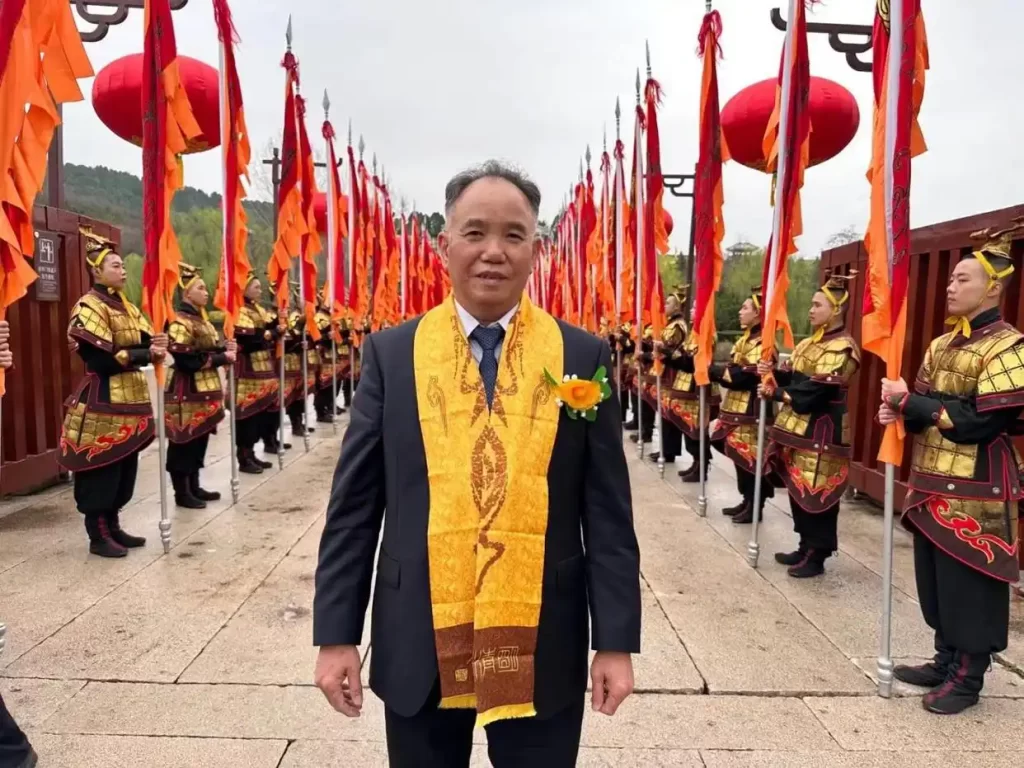 【侨界之光】开平籍爱国侨领梁顺荣获“广东省友谊奖”